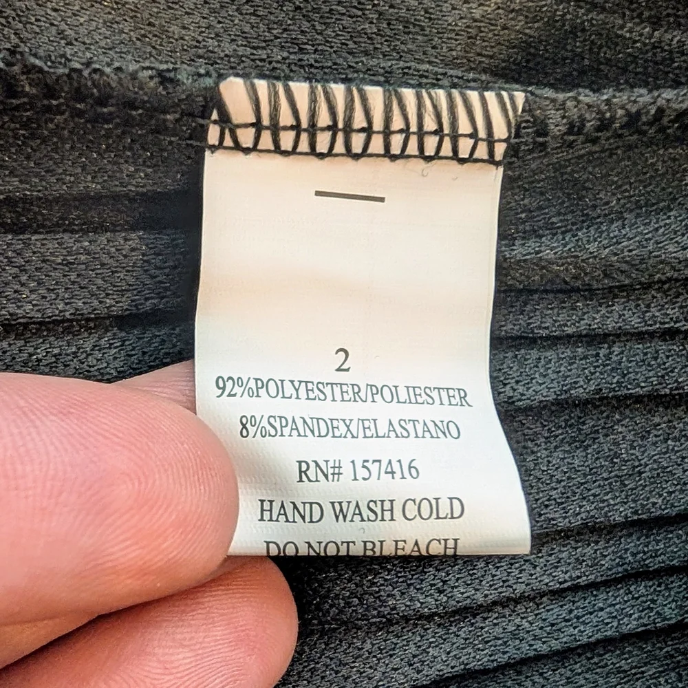 Black Wide-Leg Pleated Pants - Picture 7 of 10